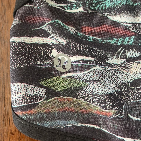 Lululemon speed shorts 2 - Picture 6 of 6